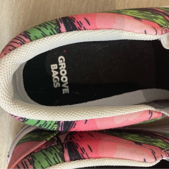 GROOVE BAGS Sz 5 Slip On Chunky Sole Pug Dog Design Slip On Flats Loafers - Picture 7 of 12